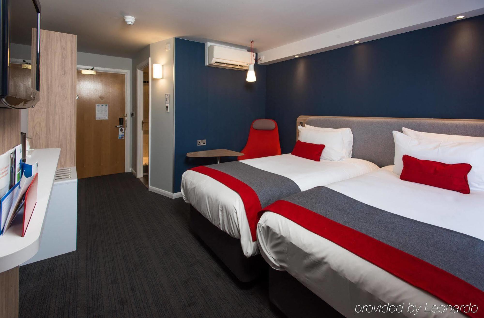 Holiday Inn Express London - Dartford By Ihg Zewnętrze zdjęcie